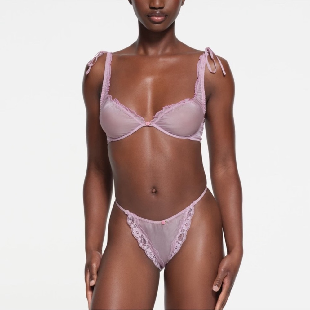 SKIMS Romance Lace Tie Panty in Mica. Size Small.